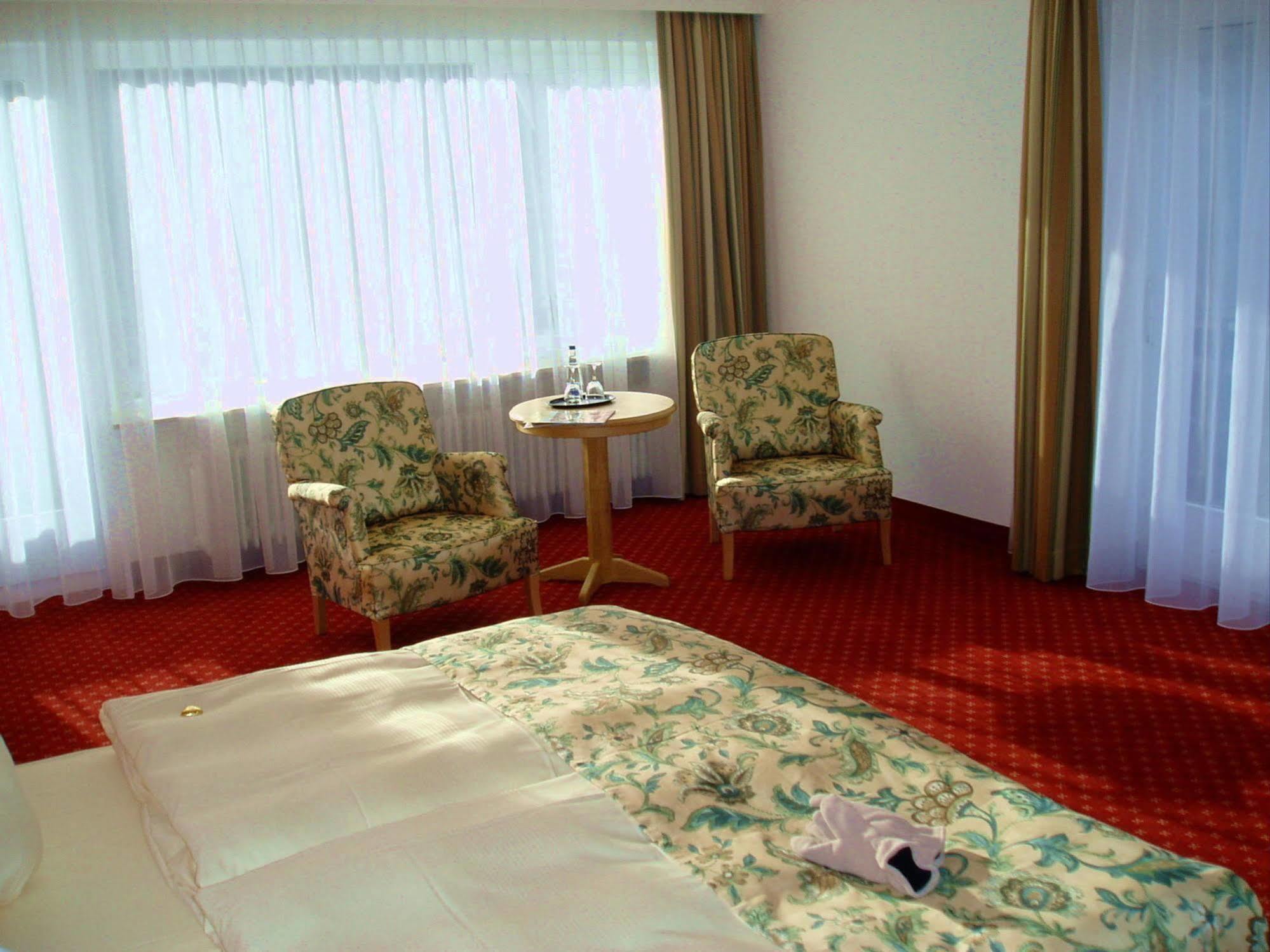 Terra Nova Hotel Baiersbronn Exterior photo